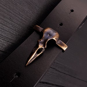 Crow Skull Belt Buckle - Solid Hand Cast Bronze - Fits 1.5 Inch Belt - Oxidised Antique Finish Raven Skull