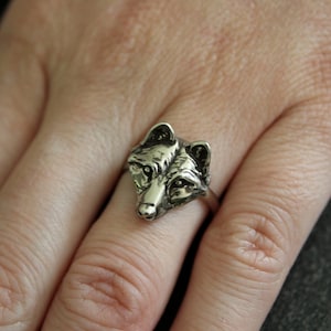 Wolf Pup Ring - 925 Sterling Silver - Solid Hand Cast Oxidised Polished Finish - Sizes 4 to 8 - Spirit Animal Jewelry Gift for Her