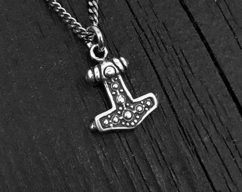 Little Thors Hammer Charm Pendant Necklace in Solid 925 Sterling Silver - Hobnail Design - Multiple Chain Lengths