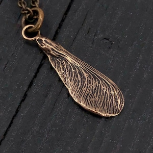 Bronzen esdoorn sleutel hanger ketting realistisch gegoten van Real Seed