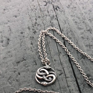 Collier avec pendentif Auryn Ouroboros Argent massif coulé 0,25 Nœud infini serpent serpent Cadeau unisexe image 2