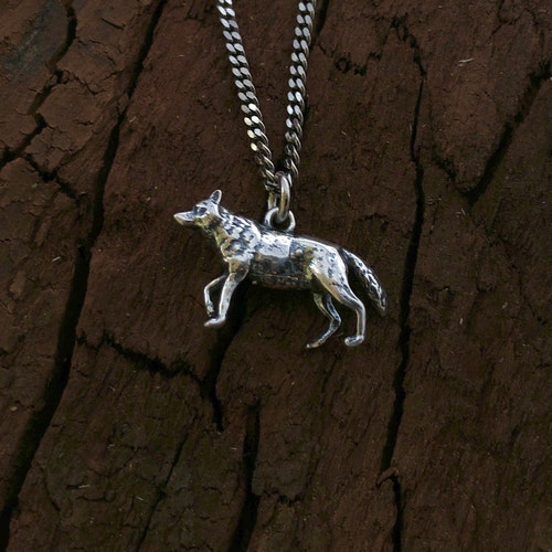 14K Rose Gold-plated 925 Silver Coyote Pendant with 18 Necklace Jewels Obsession Coyote Necklace