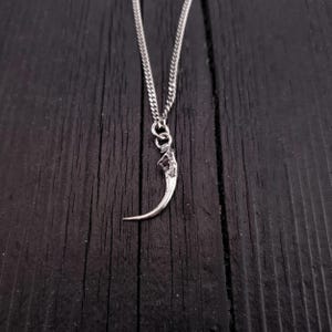 Colgante de colmillo de serpiente de cascabel de plata de ley, dije gótico de diente de serpiente