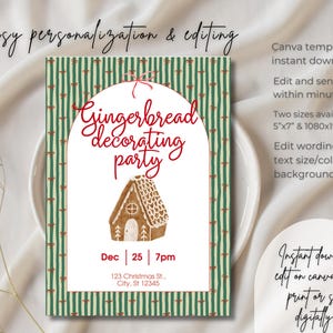 K&ouml;nnte beinhalten: Eine Weihnachtseinladung mit einem gr&uuml;n-rot gestreiften Rand. Die Einladung zeigt den Text "Gingerbread decorating party" in roter Schrift, zusammen mit einer Lebkuchenhaus-Illustration. Zus&auml;tzlicher Text enth&auml;lt Veranstaltungsdetails und Anweisungen zur digitalen Nutzung.