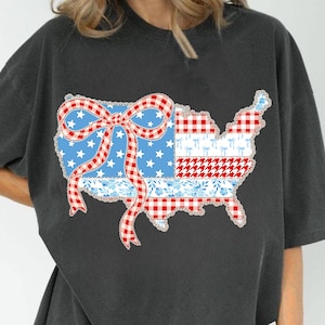 Lazo coqueto con mapa de Estados Unidos (Png), 4 de julio (Png), Floral de Estados Unidos (Png), Mapa chinoiserie de Estados Unidos (Png), Chica de Estados Unidos (Png), Día de la Independencia (Png), Camiseta de Estados Unidos
