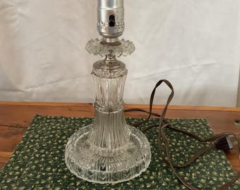 Base de lámpara de mesa vintage de cristal tallado / Decoración estilo Hollywood Regency (sin pantalla, 25 cm de alto)