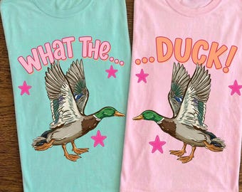 What The Duck Png, Frase divertente con animali Png, Anatra selvatica Png, Design per maglietta con anatra impertinente, Design fronte e retro, Disegnato a mano, Download digitale