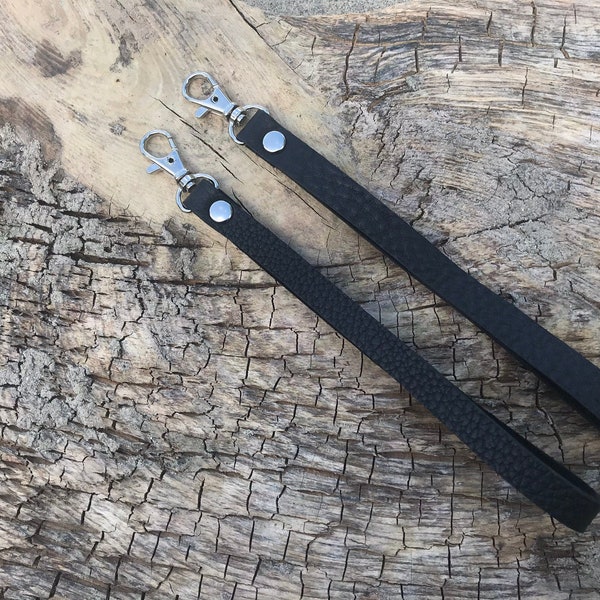 Pebbled Leather Wristlet