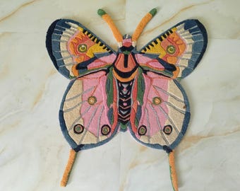 Alfombra de mariposa, tejida a mano 100% lana con textura tallada en 3D.