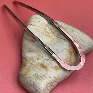 ヘアフォーク、スティック、ショールピンとしても使用可能、打ち出し加工された銅製、オレゴン州で手作り