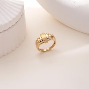 14k Bold Gold Ring, Chunky Statement Ring, Statement Gold Band, Gold Ribbed Dome Ring, Dainty Signet Ring, Wedding Band for Women