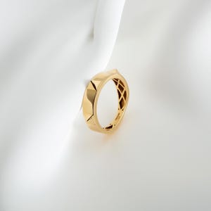 14K Solid Gold Pyramid Ring, Gold Spike Ring, Minimalist Pyramid Ring, Gold Stackable Ring, Pyramid Jewelry for Women, Spike Stud Ring