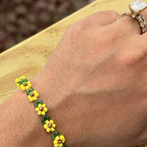 Sunflower Beaded Bracelet| Daisy Bracelet| Flower Bracelet, Dainty, Aesthetic, Friendship Bracelets, Matching Bracelets, Gift for Her