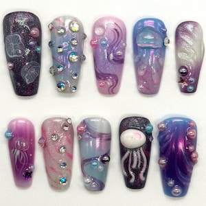 Conjunto de unhas com tema de mar sonhador, polvo pintado à mão, unhas de pressão com ondas do oceano, arte de unhas de verão, unha única, unha roxa, unha de férias da moda