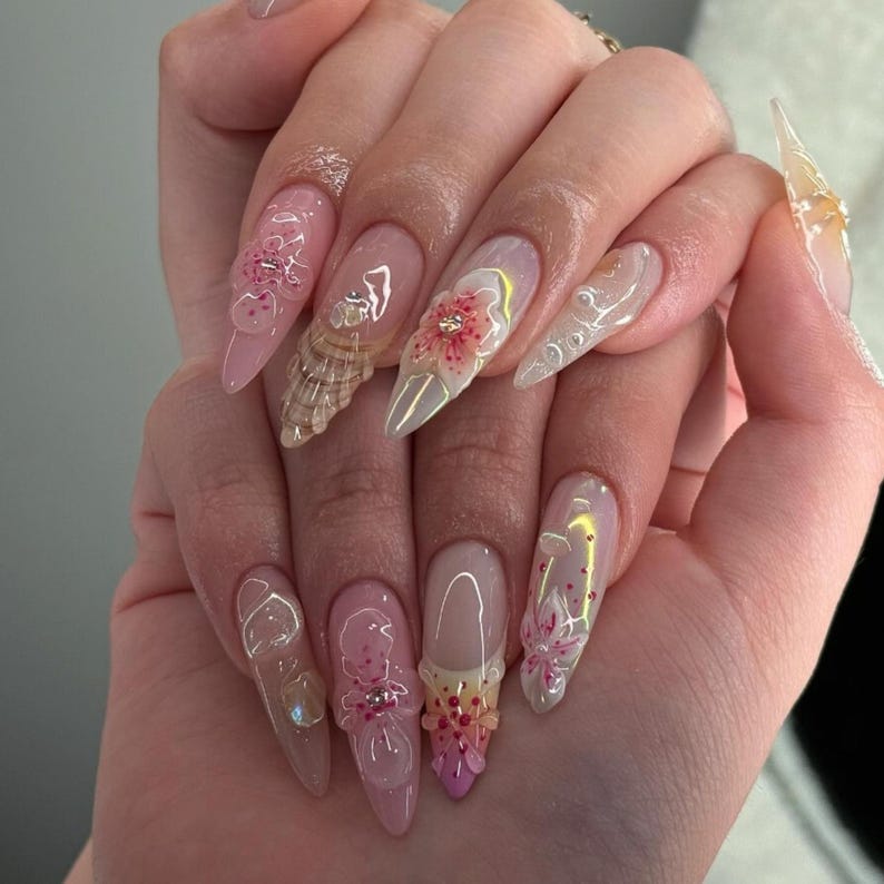 Summer nails, press on nails, fake nails, nails, glue on nails, gel nails, short nails, press on, custom nails, coffin nails, acrylic nails, nail, false nails, nails art, nails press on, nail designs, 3d nails, cute nails, blue nails, hand painted