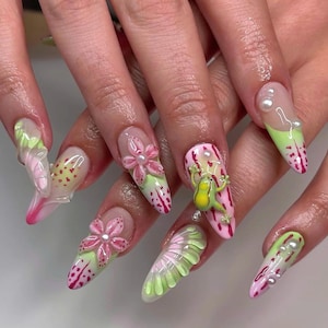 Vernis à ongles 3D fait main, décorations d&#39;ongles florales roses et vertes avec un joli motif grenouille, faux ongles stylet longs, jeu d&#39;ongles personnalisé unique, ongles printaniers