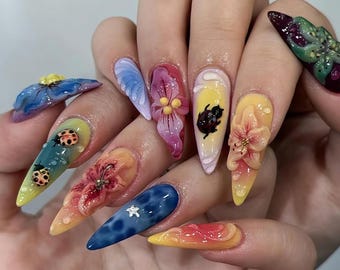 Marienkäfer & Blumen Garten Mandel Drücken Sie auf den Nagel, Hot Trend Frühling-Sommer Nagel-Set, 3D Blumen Drücken Sie auf den Nagel, Benutzerdefinierte Acrylnagel, Kleber auf den Nägeln