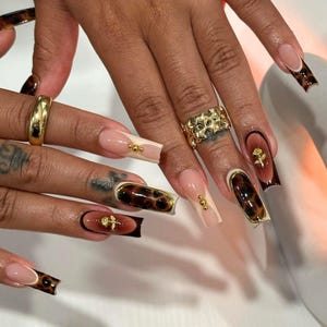 Summer nails, spring nails, autumn nails, fall nails, press on nails, fake nails, nails, glue on nails, gel nails, short nails, press on, custom nails, coffin nails, acrylic nails, false nails, nails art
