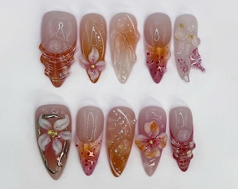 Dreamy Floral Press-On Nails, Custom Hand-painted Acrylic Spring Fake/False Nail, Flower Nail Set, Seashell Nail Art with French Tips Nails