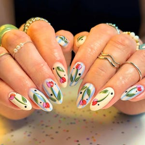 Spring Tulip Press On Nails, Floral Handmade Fake Nails, Pastel Almond Nail Art, Reusabel Nail Set, Cute Garden Party Nails, Gift for Her