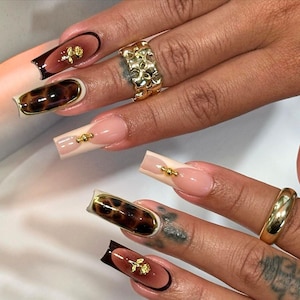 Summer nails, spring nails, autumn nails, fall nails, press on nails, fake nails, nails, glue on nails, gel nails, short nails, press on, custom nails, coffin nails, acrylic nails, false nails, nails art
