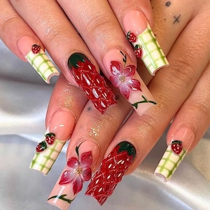 Gorgeous Strawberry & Orchid Flower Press On Nails, Custom Fruit Lover Nail Set, Summer Nails, 3D Ombre Nail Art, Unique Ladybug Nails.