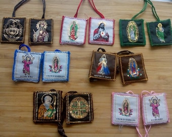Juego de Escapularios Extra Grandes: Nuestra Señora, Sagrado Corazón, Divina Misericordia