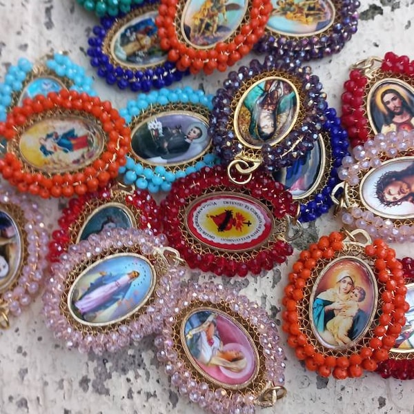Crystal Beaded Saint Pendant Charm Colgante Medalla Virgen Milagrosa Guadalupe Detente Colorful Pendant Charm Catholic Gift Religious Gift