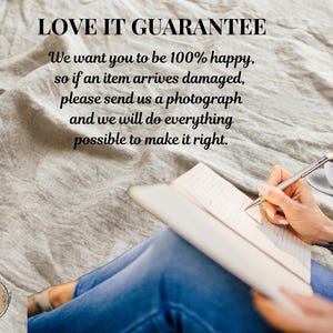 Może przedstawiać: Beżowe tło z tkaniny lnianej z czarnym tekstem o treści LOVE IT GUARANTEE. We want you to be 100% happy, so if an item arrives damaged, please send us a photograph and we will do everything possible to make it right.