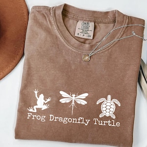 Subtle Political Humor Frog Dragonfly Turtle Men Women T-Shirt, Funny Political Shirt