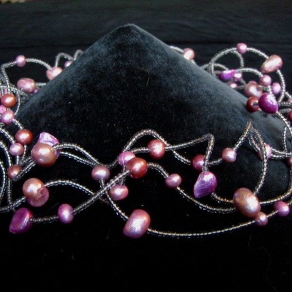 Charlotte's Web -- Choker or long wavy necklace in lilac and grey