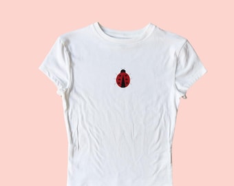 Babyshirt lieveheersbeestje geborduurd, babyshirt lieveheersbeestje, babyshirt insecten, shirt insect, shirt insect, shirt schattig natuur, shirt Cottagecore, shirt schattig natuur