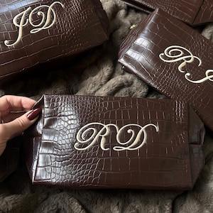 Croc Makeup Bag, Personalized Faux Leather Cosmetic Pouch, Custom Initials Makeup Bag, Bridesmaid Gift, Vegan Crocodile Travel Bag,Faux Croc