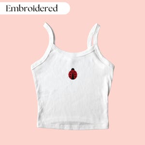 Débardeur coccinelle brodé, Débardeur coccinelle, Débardeur insectes, Chemise insecte, Chemise insecte, Jolie chemise nature, Chemise Cottagecore