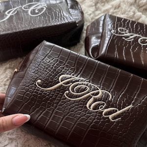 Croc Makeup Bag Embroidered, Personalized Faux Leather Cosmetic Pouch, Custom Initials Wash Bag, Bridesmaid Gift, Vegan Crocodile Travel Bag