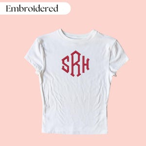 Camiseta infantil bordada com monograma, top curto com monograma personalizado, bordado com monograma personalizado, camiseta para presente com monograma, camiseta com iniciais personalizadas