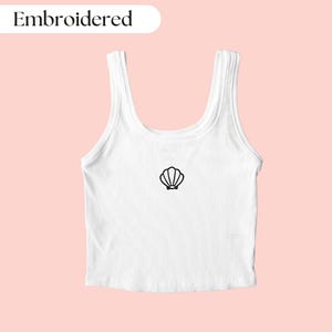 Shell Tank Top Embroidered, Ocean Crop Top, Beach Tank Top, Conch Crop Top, Shell Shirt, Ocean Shirt, Beach Shirt, Shell Crop Top, Shell Top