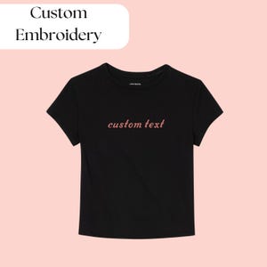 T-shirt bébé personnalisé noir, haut court personnalisé, t-shirt bébé personnalisé brodé, haut court personnalisé, t-shirt bébé de l'an 2000, haut court personnalisé