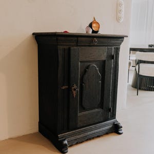 Antique black chest of drawers - vintage chest of drawers - wooden chest of drawers - antique chest of drawers - solid oak or beech chest of drawers - old chest of drawers - designer wooden chest of drawers