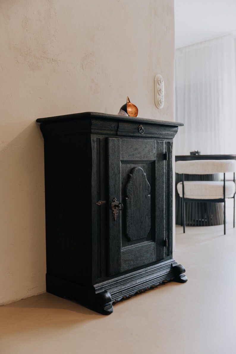 Antique black chest of drawers - Vintage chest of drawers - Wooden chest of drawers - Antique chest of drawers - Solid oak or beech chest of drawers - Old chest of drawers - Designer wooden chest of drawers image 9