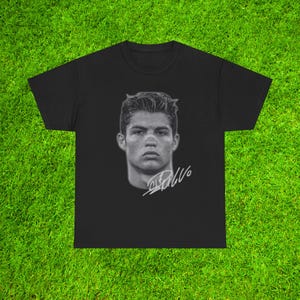 Camiseta Cristiano Ronaldo CR7 Manchester United Real Madrid Juventus Al-Nassr Portugal Regalo para aficionados al fútbol Leyenda del fútbol Camiseta con estampado vintage imagen 1