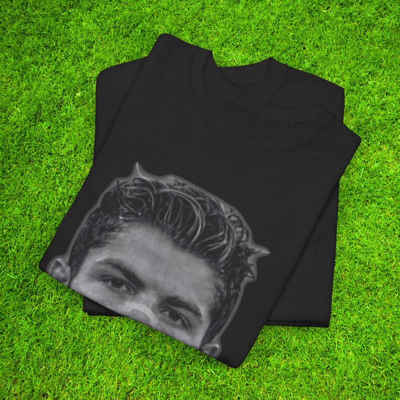 Camiseta Cristiano Ronaldo CR7 Manchester United Real Madrid Juventus Al-Nassr Portugal Regalo para aficionados al fútbol Leyenda del fútbol Camiseta con estampado vintage imagen 2