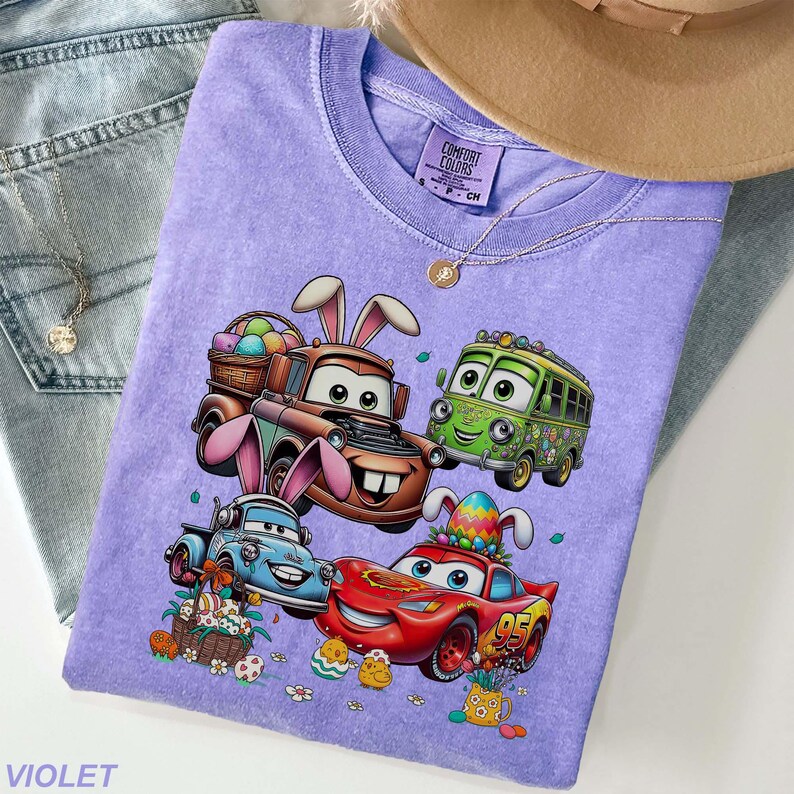 Camiseta com os personagens de Páscoa de Carros: Relâmpago McQueen, Orelhas de Coelho do Mate, Caça aos Ovos de Páscoa da Disney Pixar. imagem 3