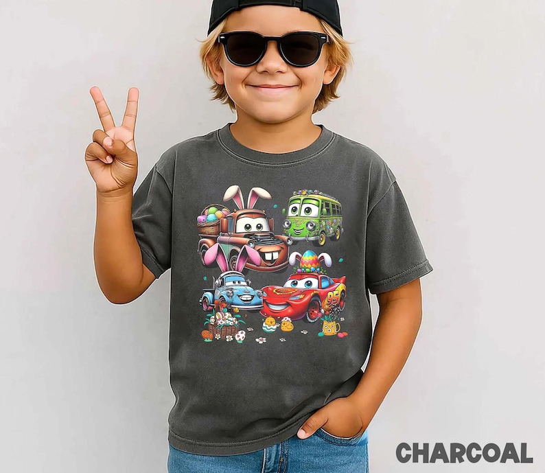 Camiseta com os personagens de Páscoa de Carros: Relâmpago McQueen, Orelhas de Coelho do Mate, Caça aos Ovos de Páscoa da Disney Pixar. imagem 8