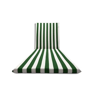 Może przedstawiać: Poduszka na składany fotel w pasy zielone i białe. Poduszka jest wykonana z tkaniny i ma prostokątny kształt.