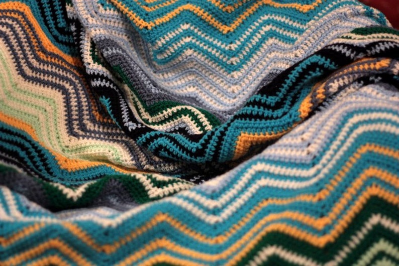 Modern ripple blanket pattern Chevron afghan pattern