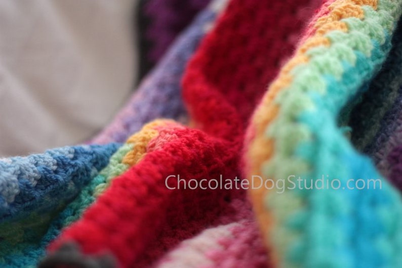 Easy rainbow crochet Blanket pattern, the Rainbow Granny Stripe an easy crochet blanket pattern image 4