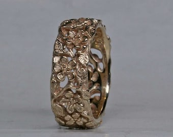 Flower Band in 14k Gold Size 4.5