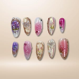 Golden Glow 3D Press-On Nails Collection – Elegant, Shimmering, and Butterfly-Inspired |NL73