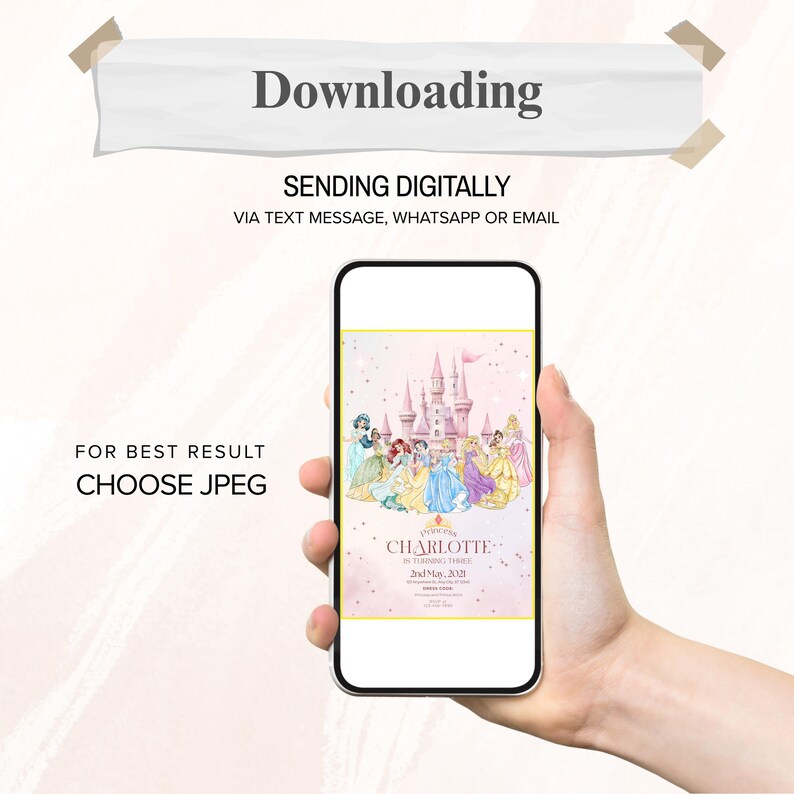 K&ouml;nnte beinhalten: Ein Smartphone zeigt eine rosa Einladung mit einem Schloss und Prinzessinnen-Illustrationen. Die Einladung lautet "Prinzessin Charlotte" und enth&auml;lt das Datum "2. Mai 2021". Text &uuml;ber dem Telefon lautet "Herunterladen" und "Digital senden".